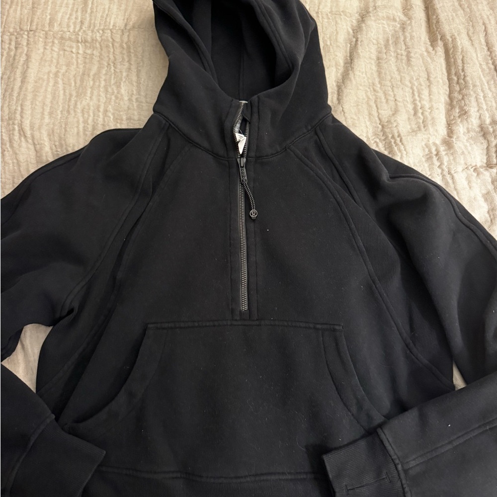 Lululemon Black Scuba